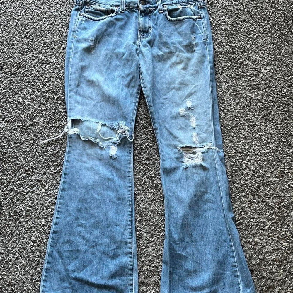 Abercrombie & Fitch Distressed Flare Jeans Womens 6S Medium Wash Low Rise Cotton